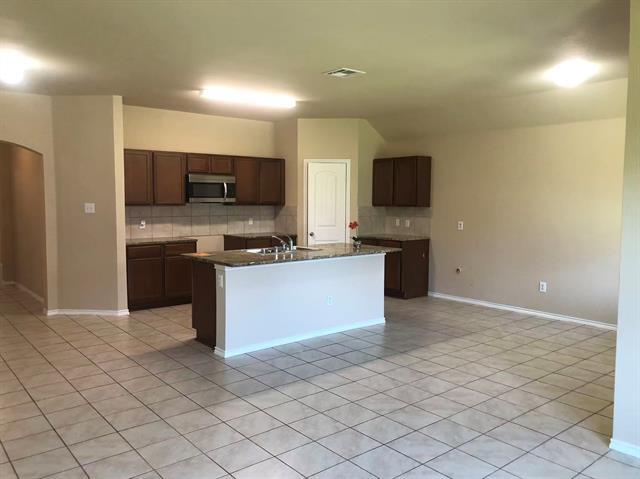 Photo - 2760 Tanner St