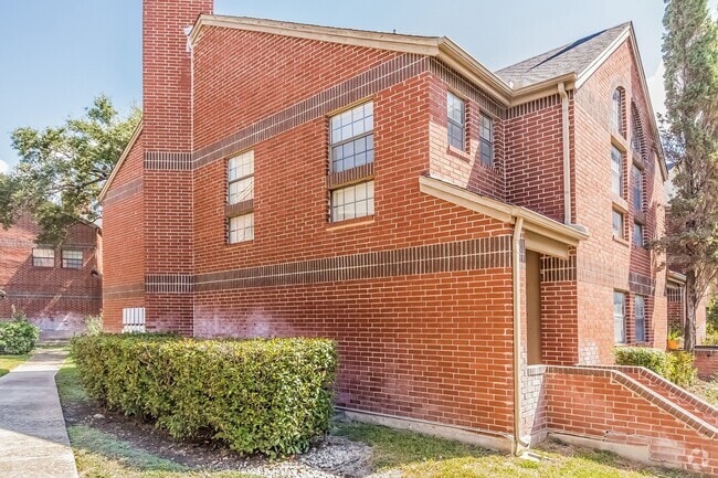Building Photo - 7930 Roanoke Run Unit 901 Rental
