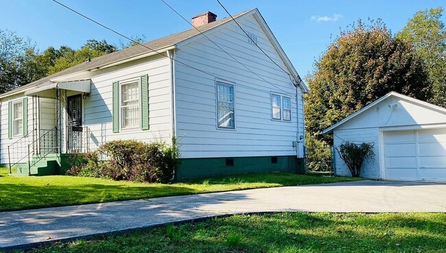 Photo - 1745 Allen Ave