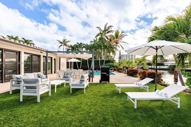 Photo - 636 Hibiscus Dr