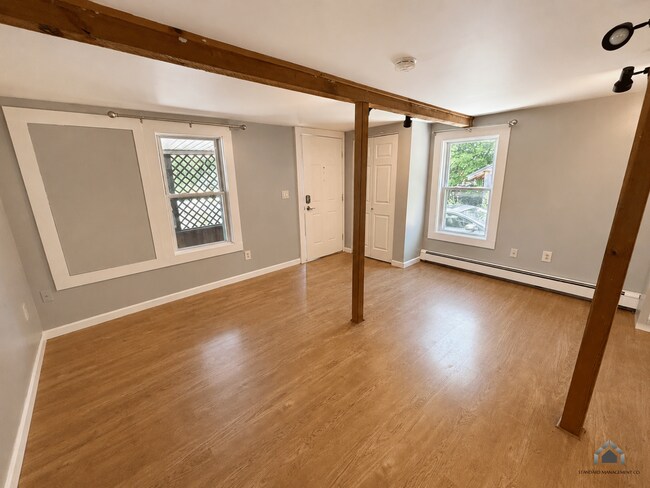 Photo - 37 Windsor St Unit 1