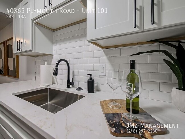 Photo - 40365 Plymouth Rd Unit 101