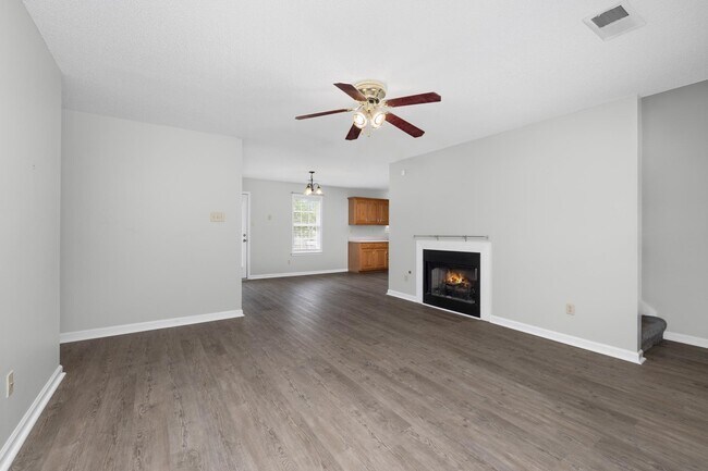 Photo - 463 David Reed Dr