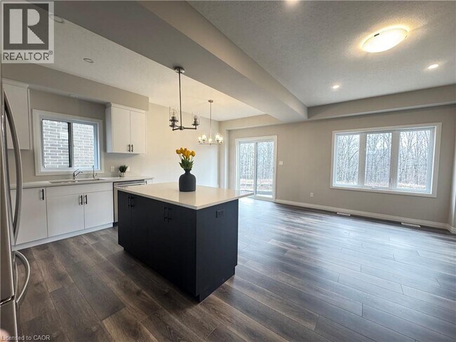 Photo - 113 Rivergreen Cres