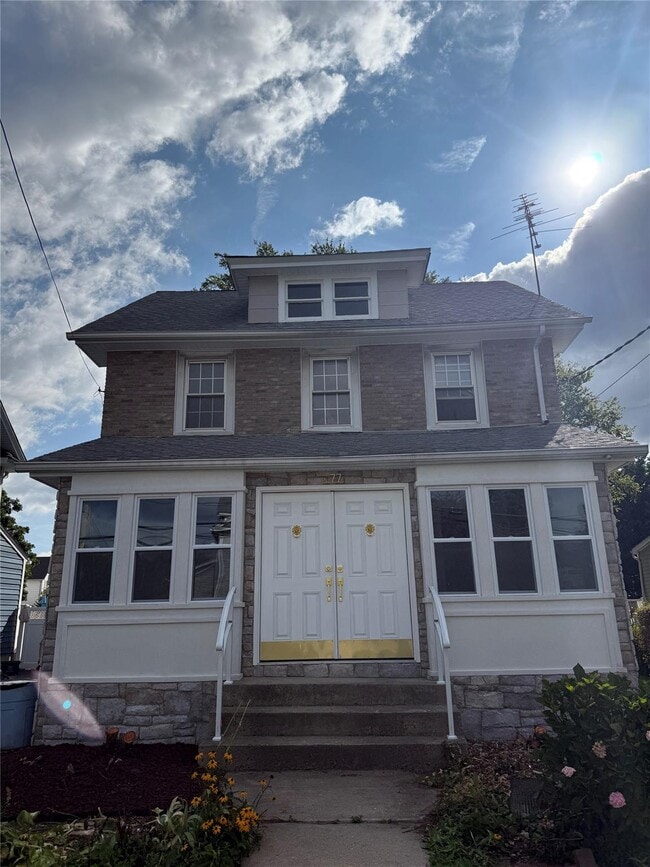 Building Photo - 77 Woods Ave Rental