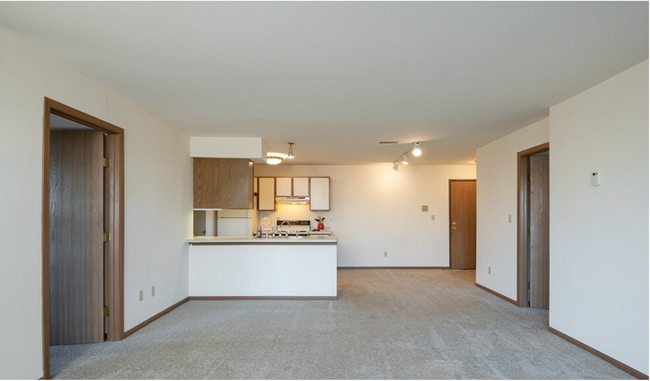 Photo - Shady Lane Apartments