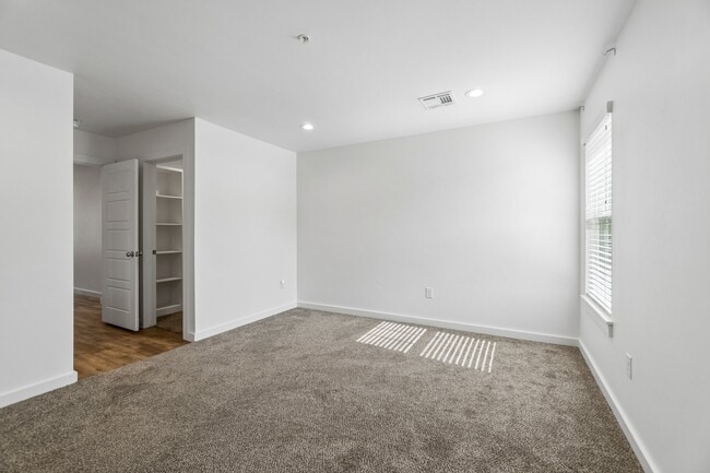 515 W 9th Ave