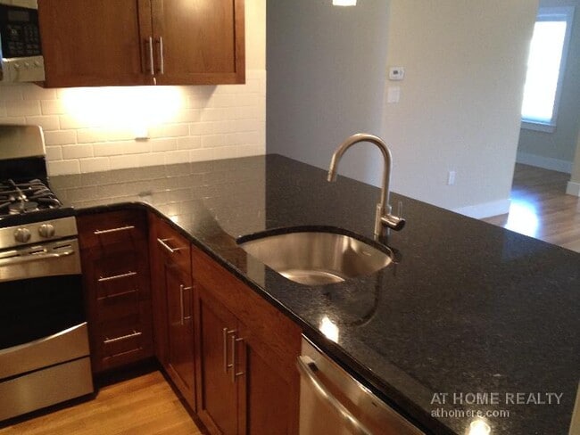 Photo - 321 Hammond Pond Pky Condo Unit 301