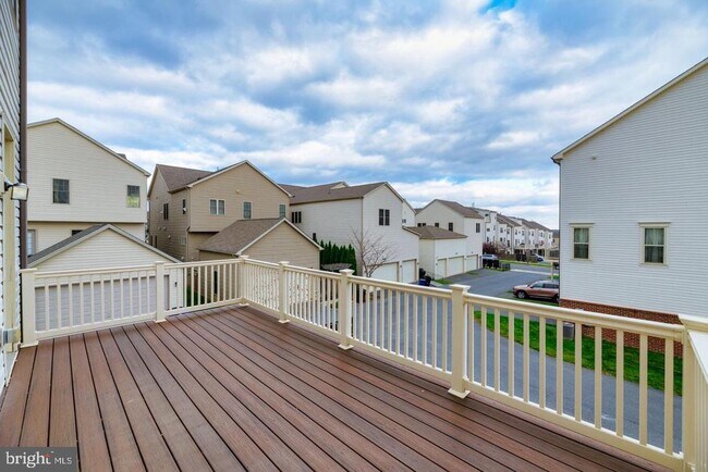 Photo - 22559 Clarksburg Rd