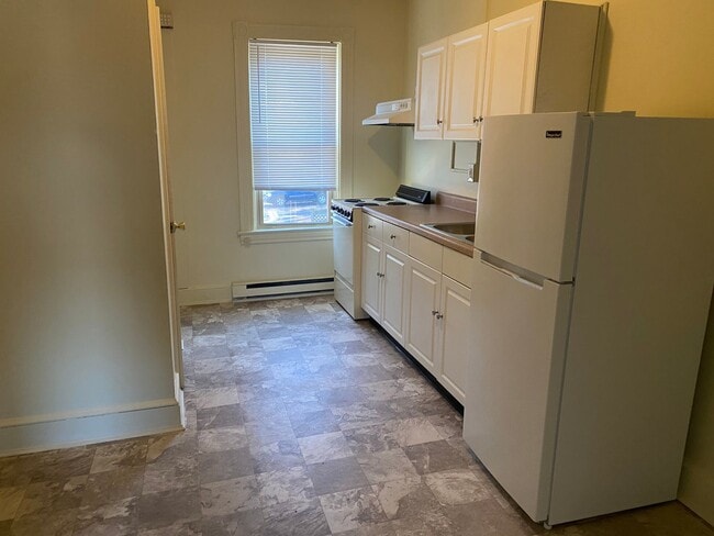 Photo - 416-418 Manor St. Unit 418 Manor St. Apt. 3