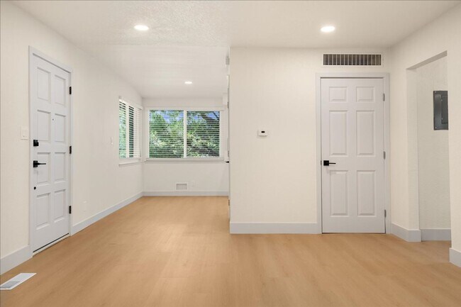 Photo - 10178 Alpine Dr Unit (1)