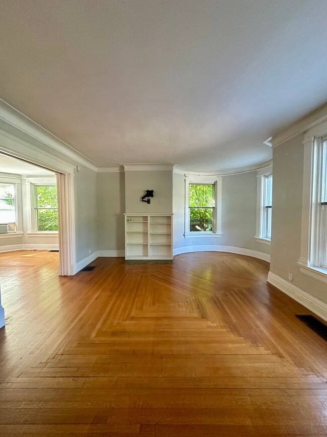 Building Photo - 3514 Telford St Unit 1 Rental