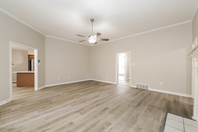 Photo - 6150 Woodstock View Dr