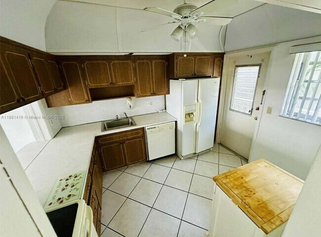 Photo - 330 SE 2nd St Unit 404g