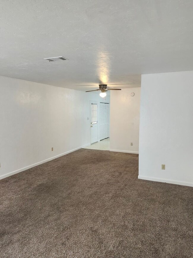 Photo - 1872 Darryl Dr