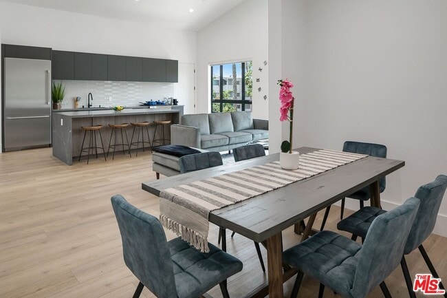 Photo - 1236 N Spaulding Ave Unidad 2