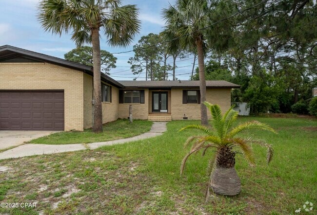 Building Photo - 105 Greenwood Dr Rental