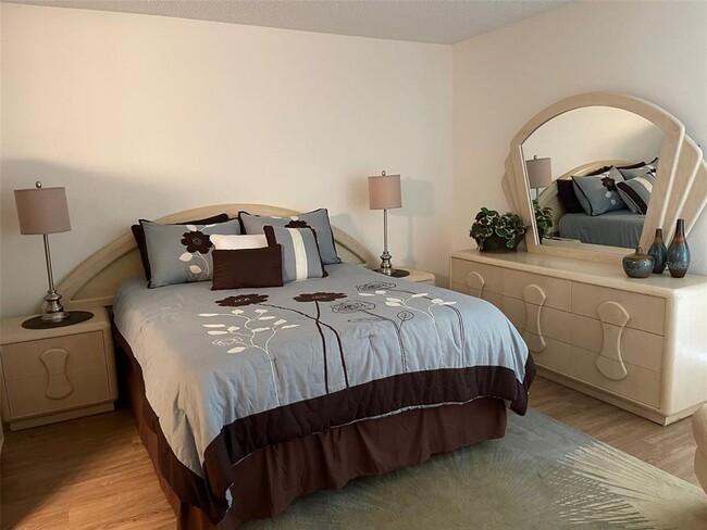 Photo - 2661 Sequoia Terrace Unit 2661