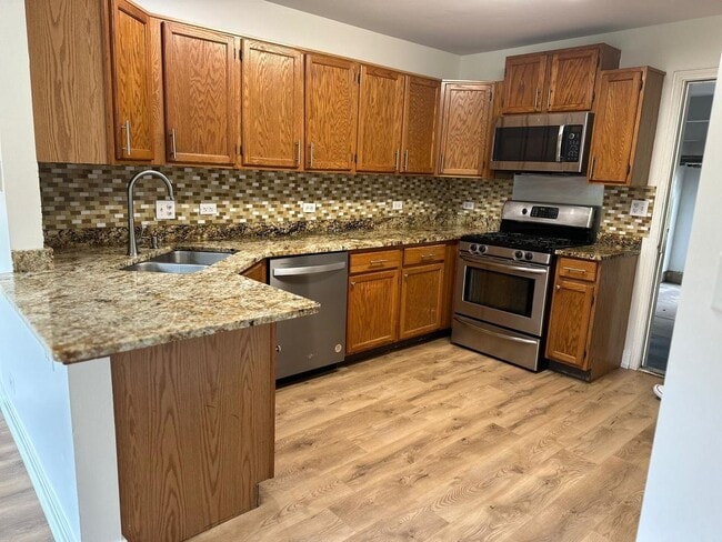 Photo - 1436 Brittania Way