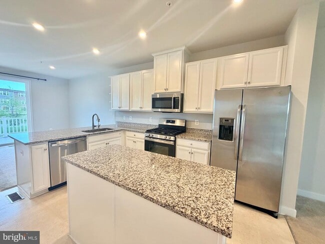 Photo - 5330 Witch Hazel Ln