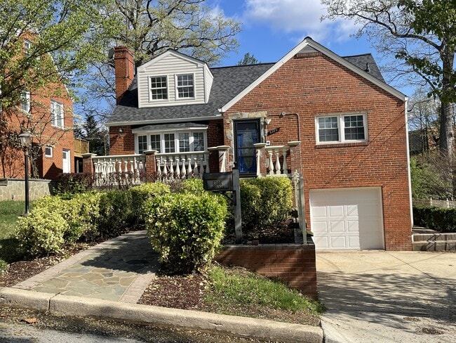 Photo - 6308 Joslyn Pl