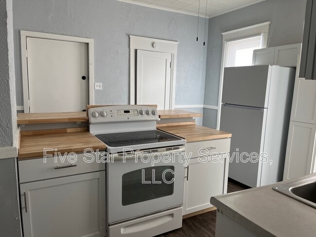 Photo - 400 W Allen St