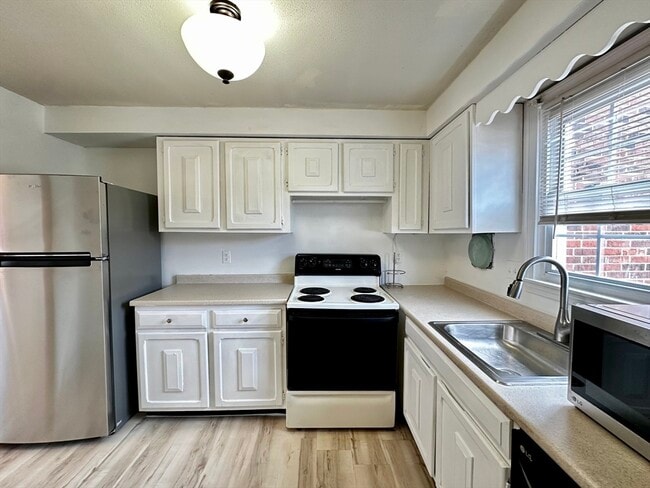 Photo - 540 Granby Rd Unit 98