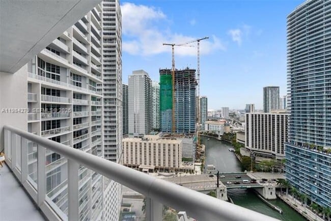 Photo - 465 Brickell Ave Unidad 465 Brickell Ave # 2604