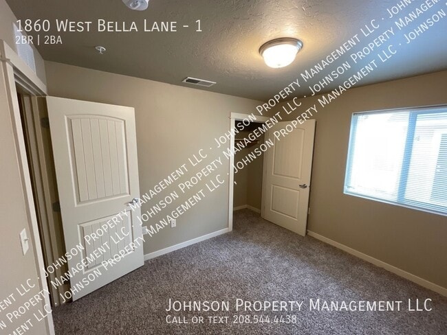 Photo - 1860 W Bella Ln Unit 1