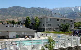 Utah Valley University Off Campus Housing Apartments Orem Ut Thorneberry