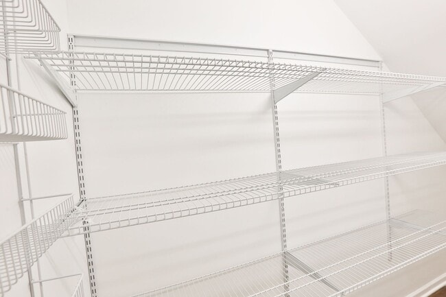 Photo - Gorgeous 2Bed/1bath in Logan Square! Condo Quality! In-Unit Laundry! Central Air! Stainless Steel! Unit 1F