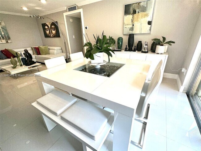 Photo - 9350 Fontainebleau Blvd Unidad 414