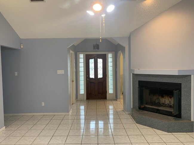 Photo - 5523 Timber Trace St