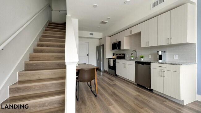 Photo - 6525 Ed Bluestein Blvd Unidad 2208