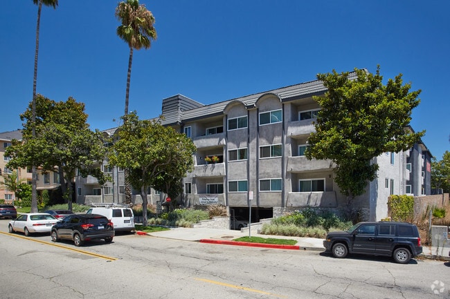 720 Louise Apartments