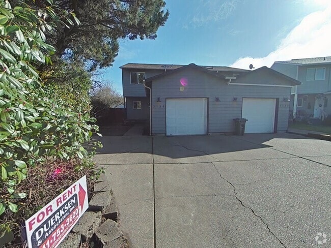 Building Photo - 3 Bedroom Townhouse ~ North Corvallis ~ Pe...