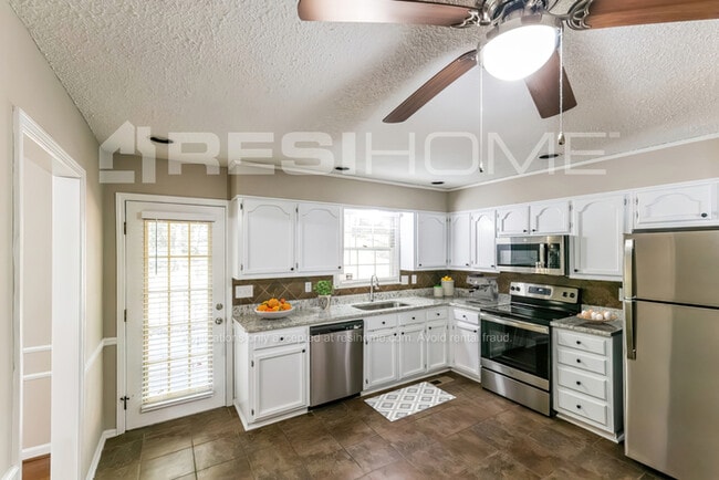 Photo - 1028 Independence Ct