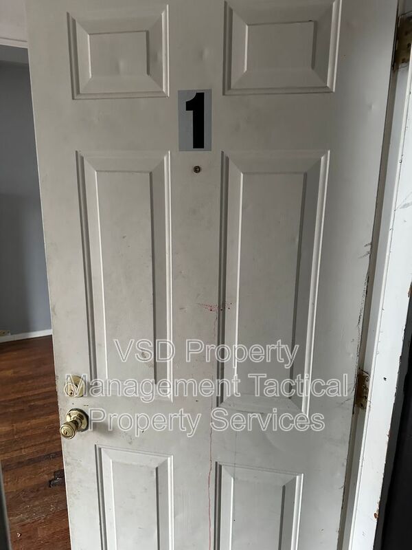 Photo - 3289 E 143rd St Unit #1