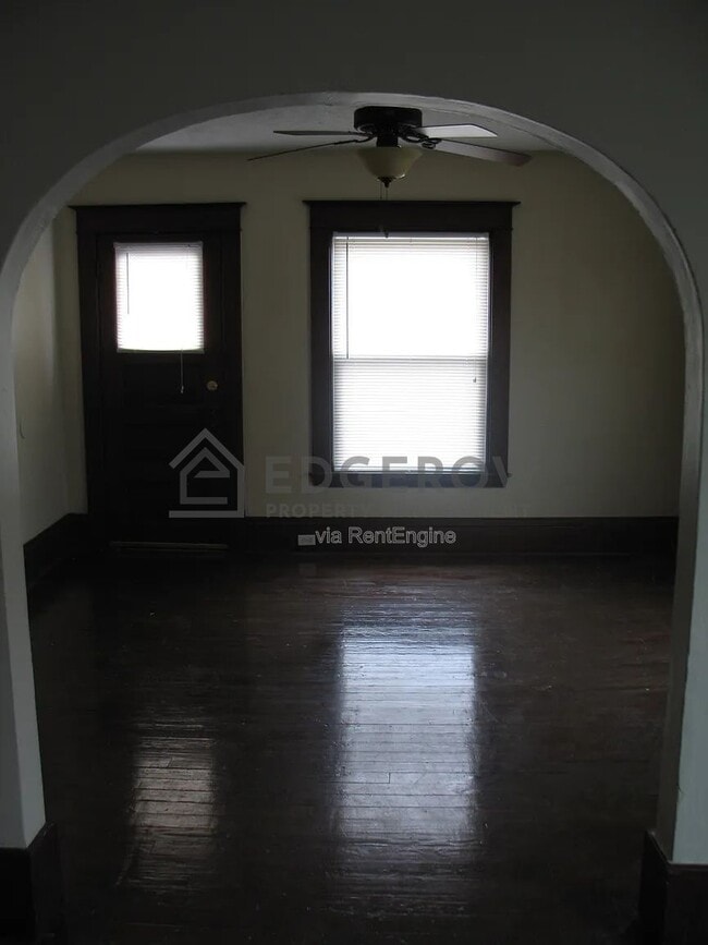 Photo - 737 6th St NW