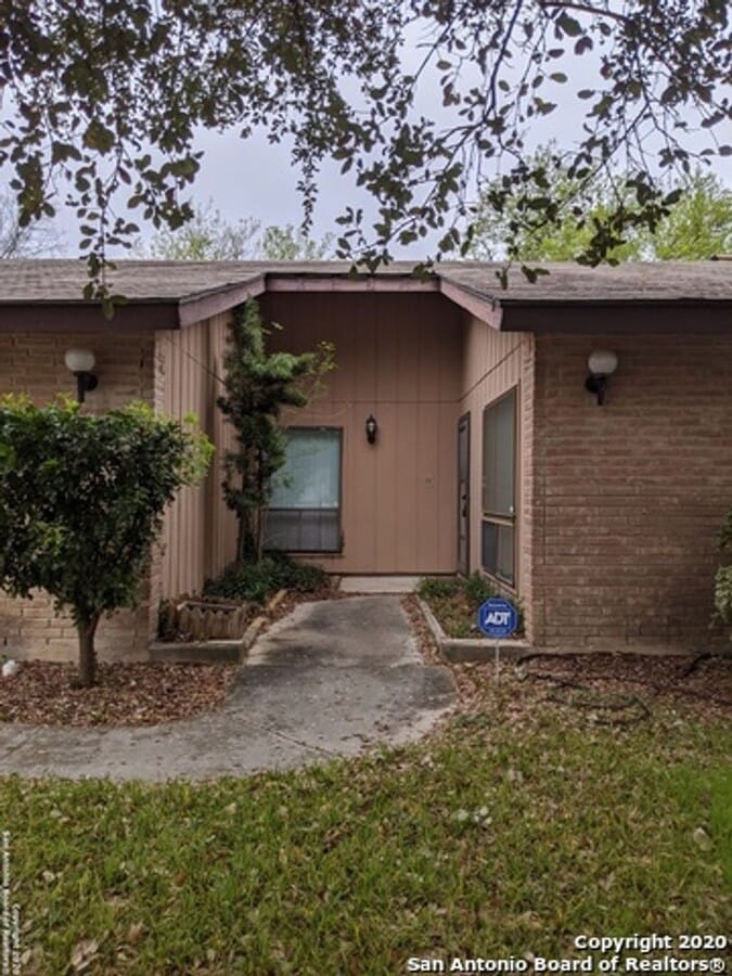 Photo - **Single-Story Home on Large Lot in Olympia subdivision**