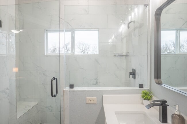 Photo - 2214 Des Chaumes St