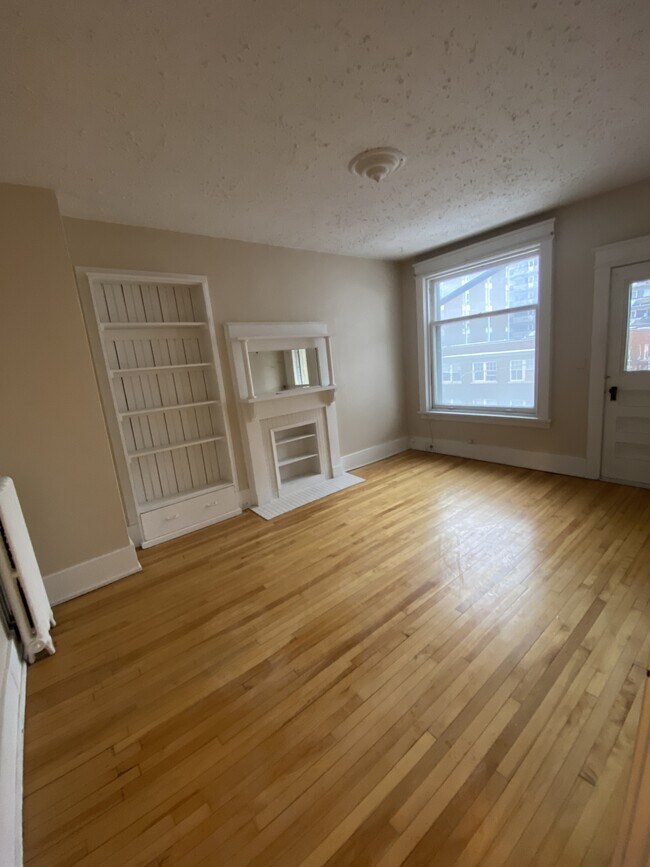 Building Photo - 318 Cooper St Unit 20