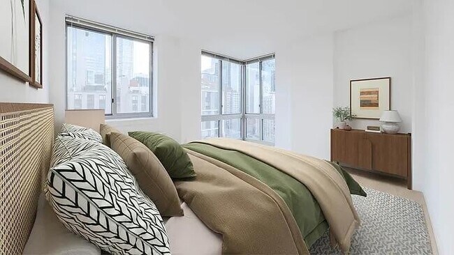448 W 37th St Unit 6E