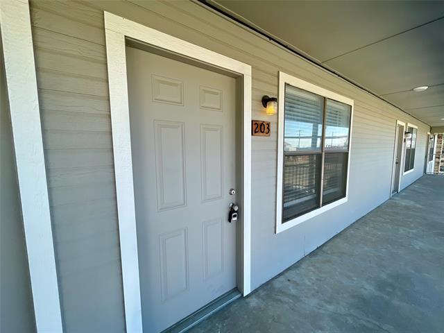 Building Photo - 2526 W Prairie St Unit 203