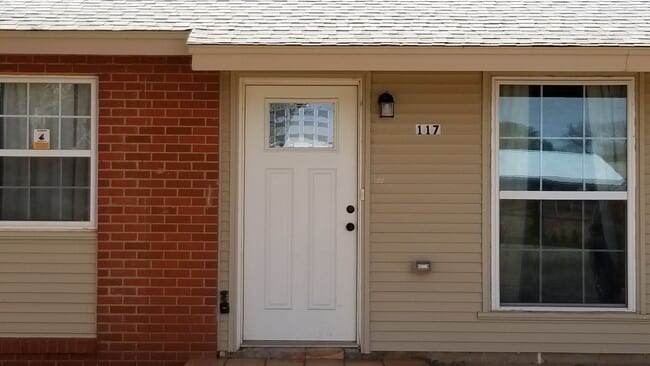 Photo - 117 Lockwood Dr