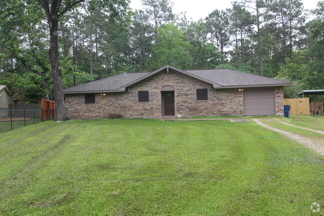 Building Photo - 132 Woodland Dr Rental