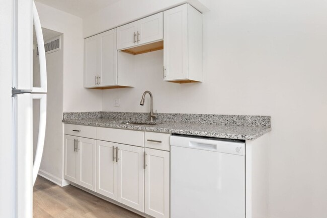 Photo - Spacious Duplex in Johnson County - Available December 15