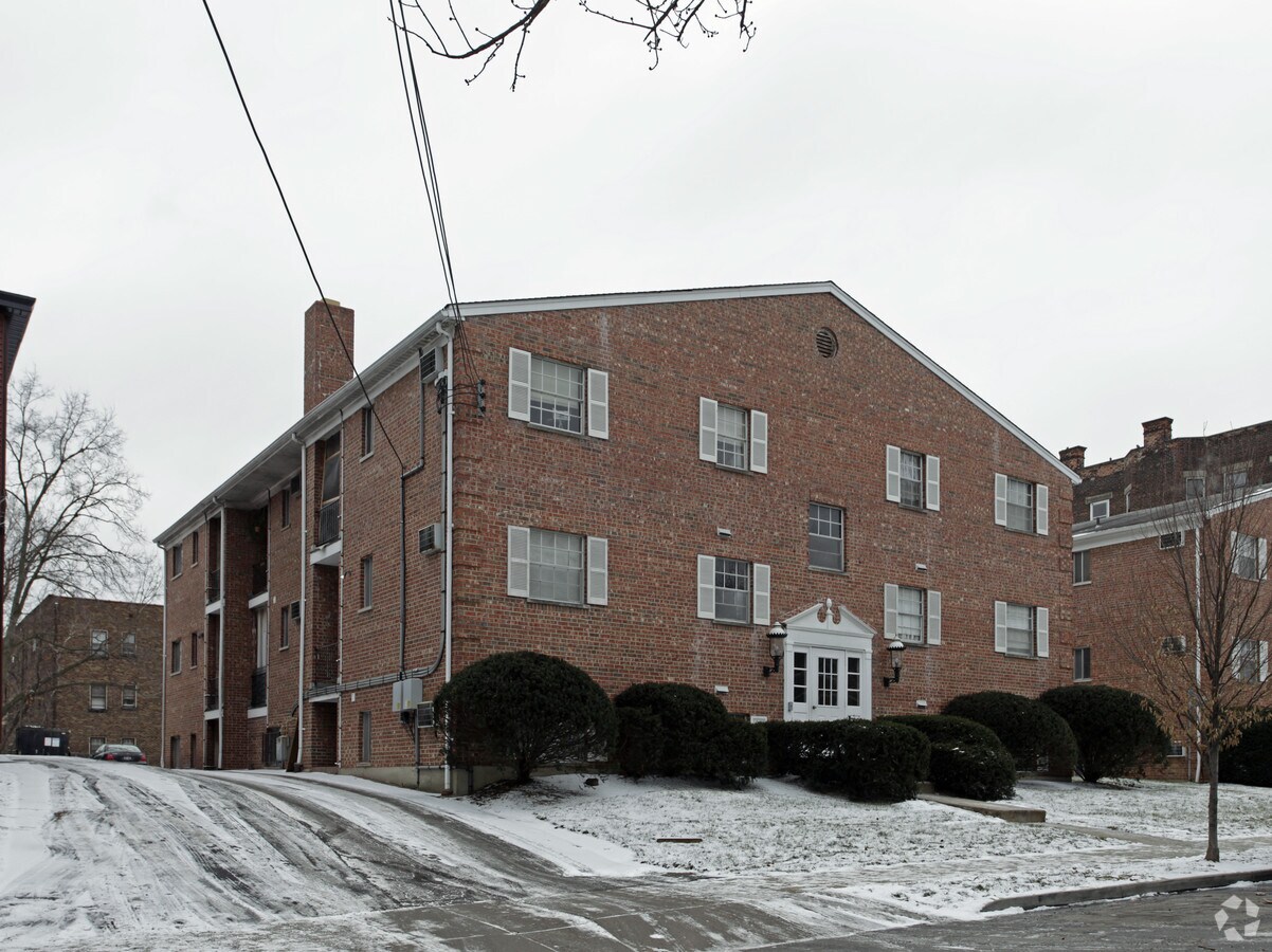 Photo - 3430 Telford St