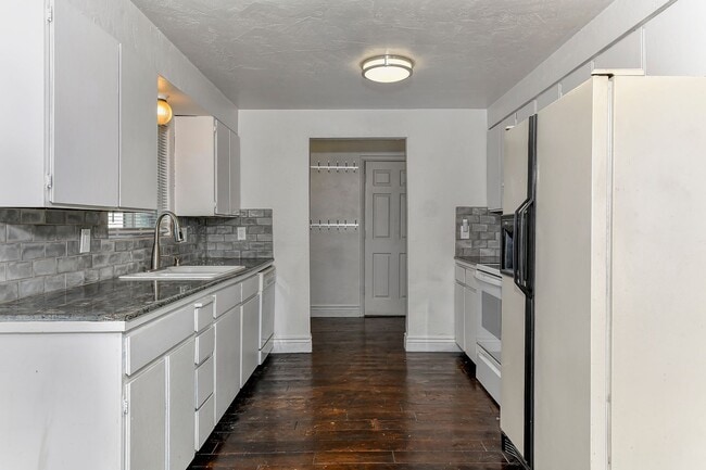 Photo - 3 Bedroom 1 Bathroom Duplex in SW Boise