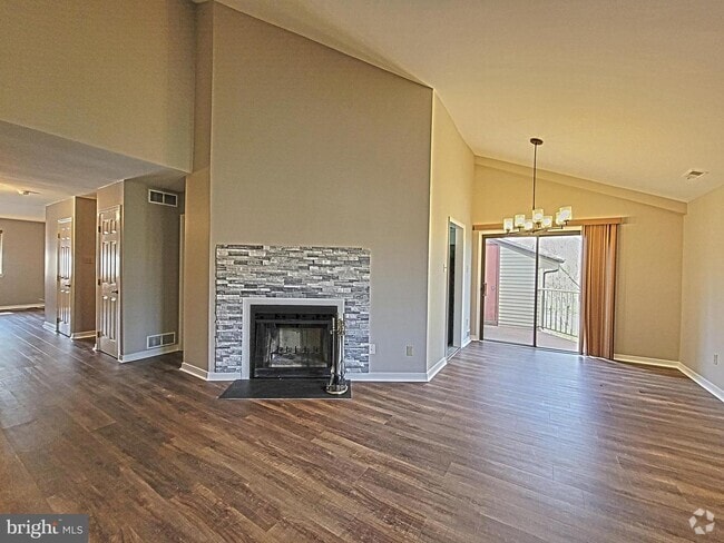 Building Photo - 206B Cypress Point Cir Rental